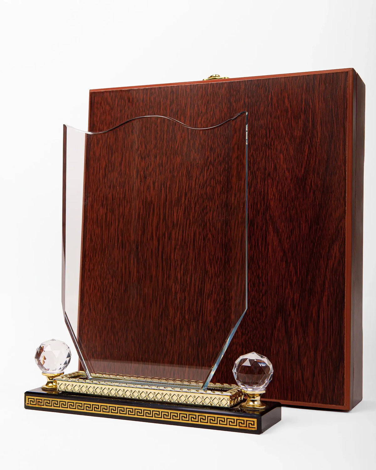 LARGE CRYSTAL AWARD WITH GOLD BASE C-22