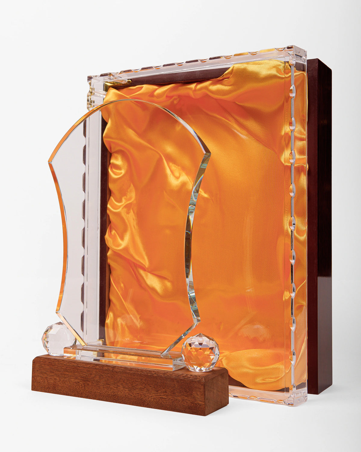 CRYSTAL AWARD WITH WOODEN BASE WW-35