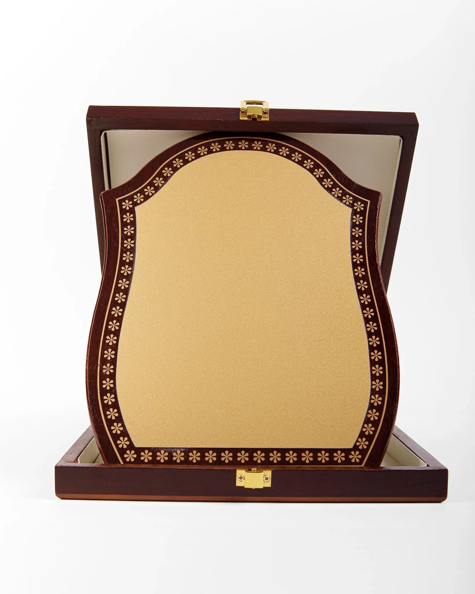MEDIUM ISLAMIC DECORATIVE WOODEN AWARD AS-AH-59