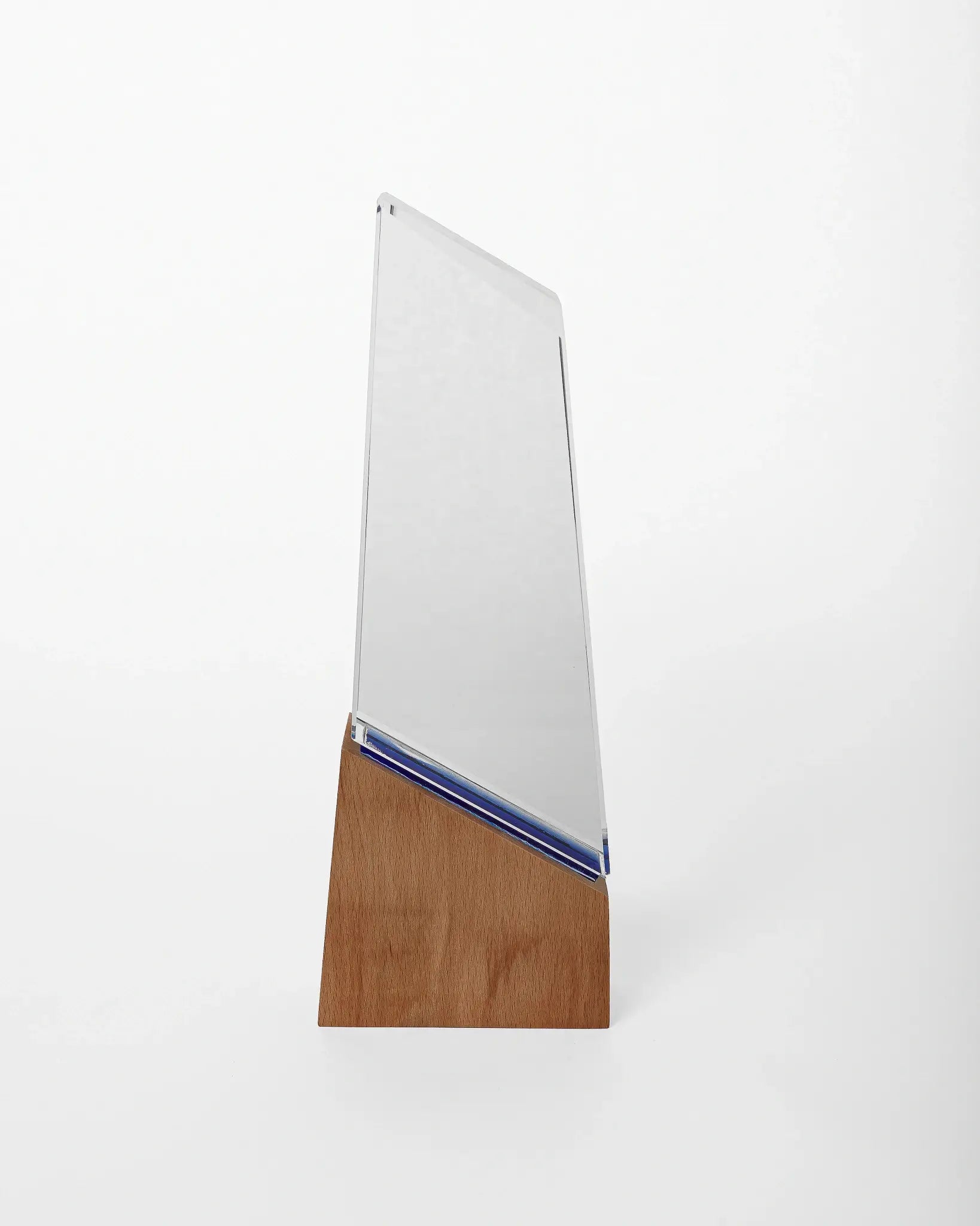 CRYSTAL AWARD WITH TAPERED WOODEN BASE ATB-050