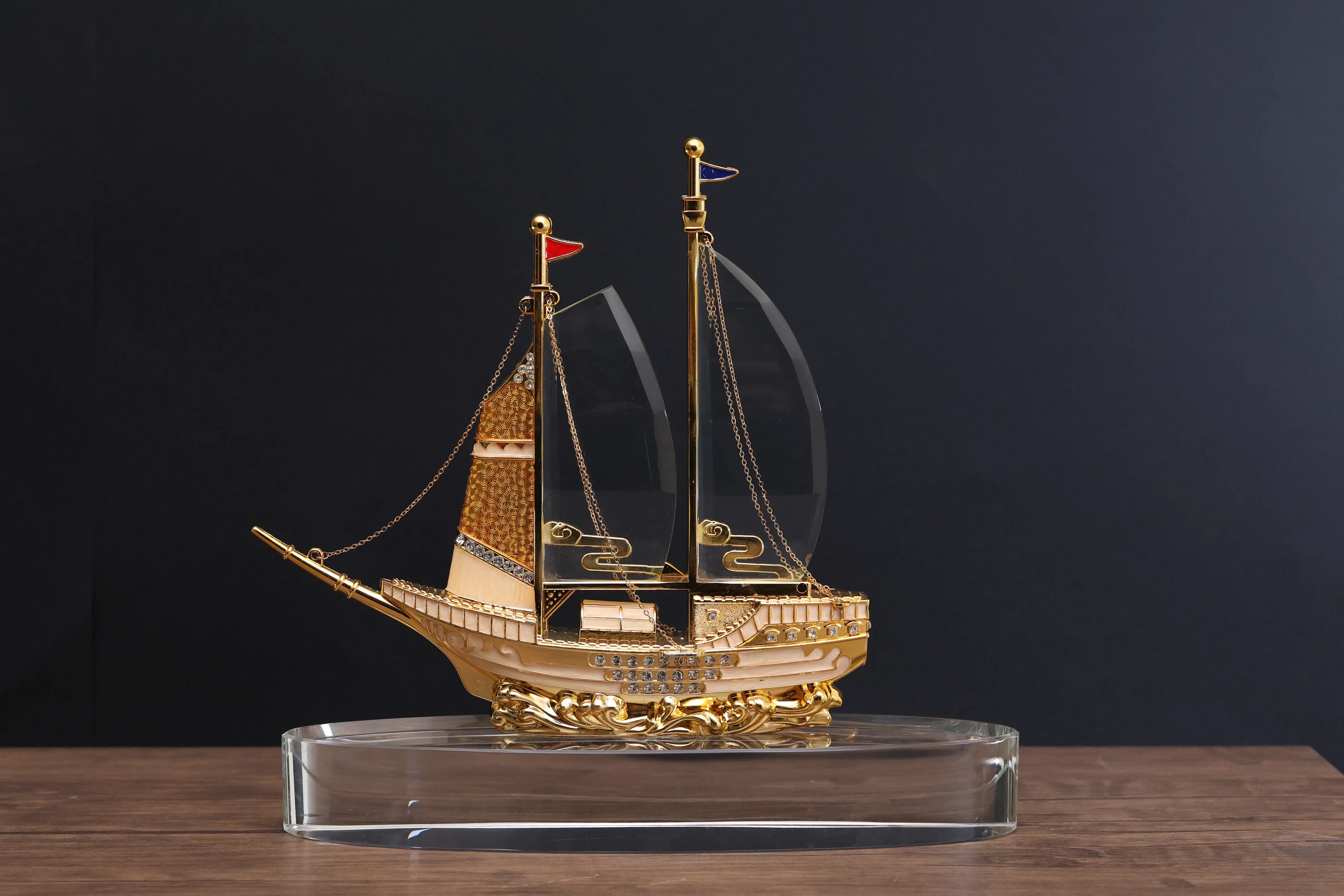 CRYSTAL SAILBOAT BOX-06