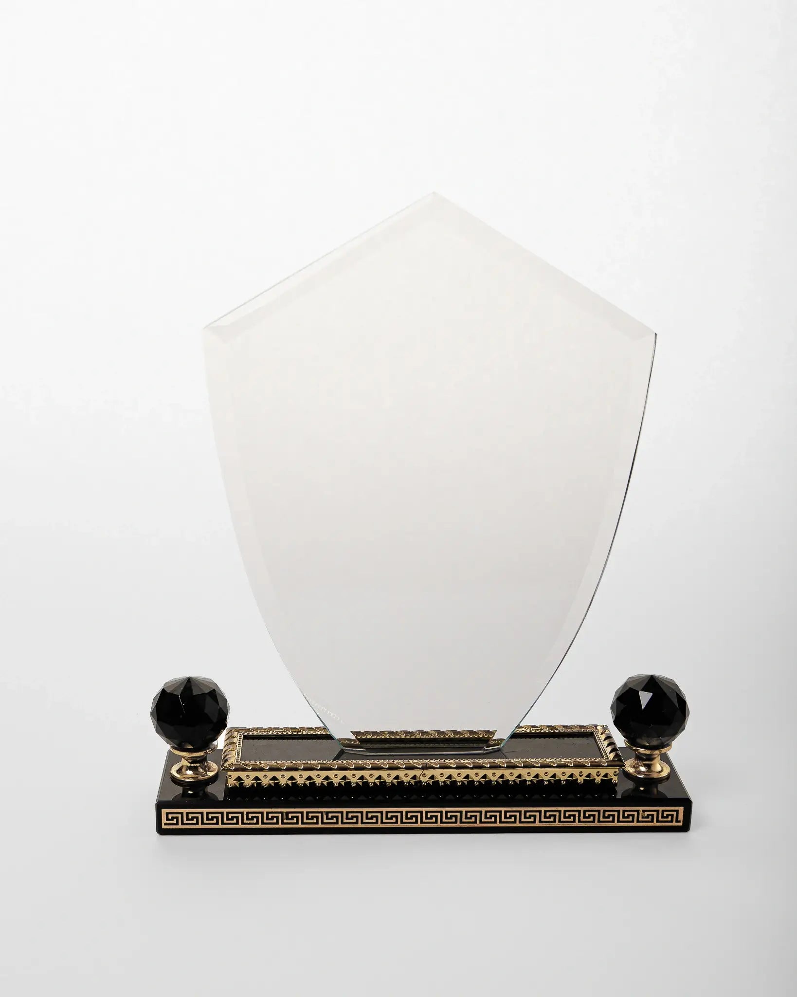 LARGE CRYSTAL AWARD WITH GOLD BASE C-20