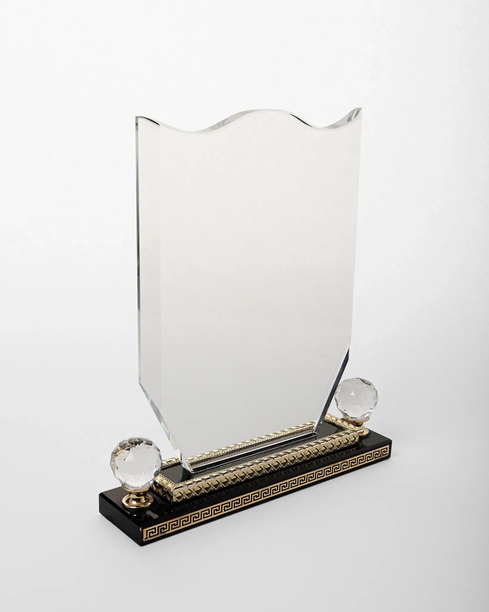 LARGE CRYSTAL AWARD WITH GOLD BASE C-22