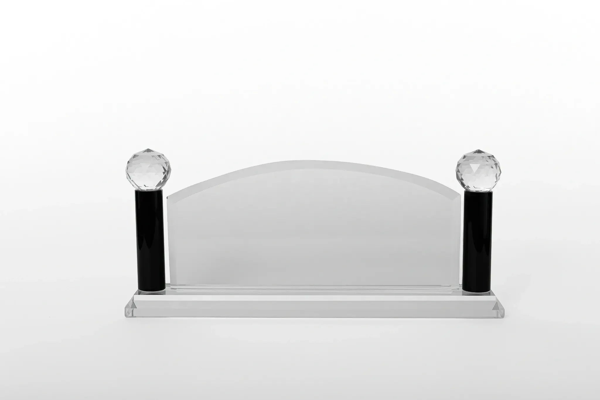 SMALL CRYSTAL PYRAMID WITH BLACK COLUMN C-27