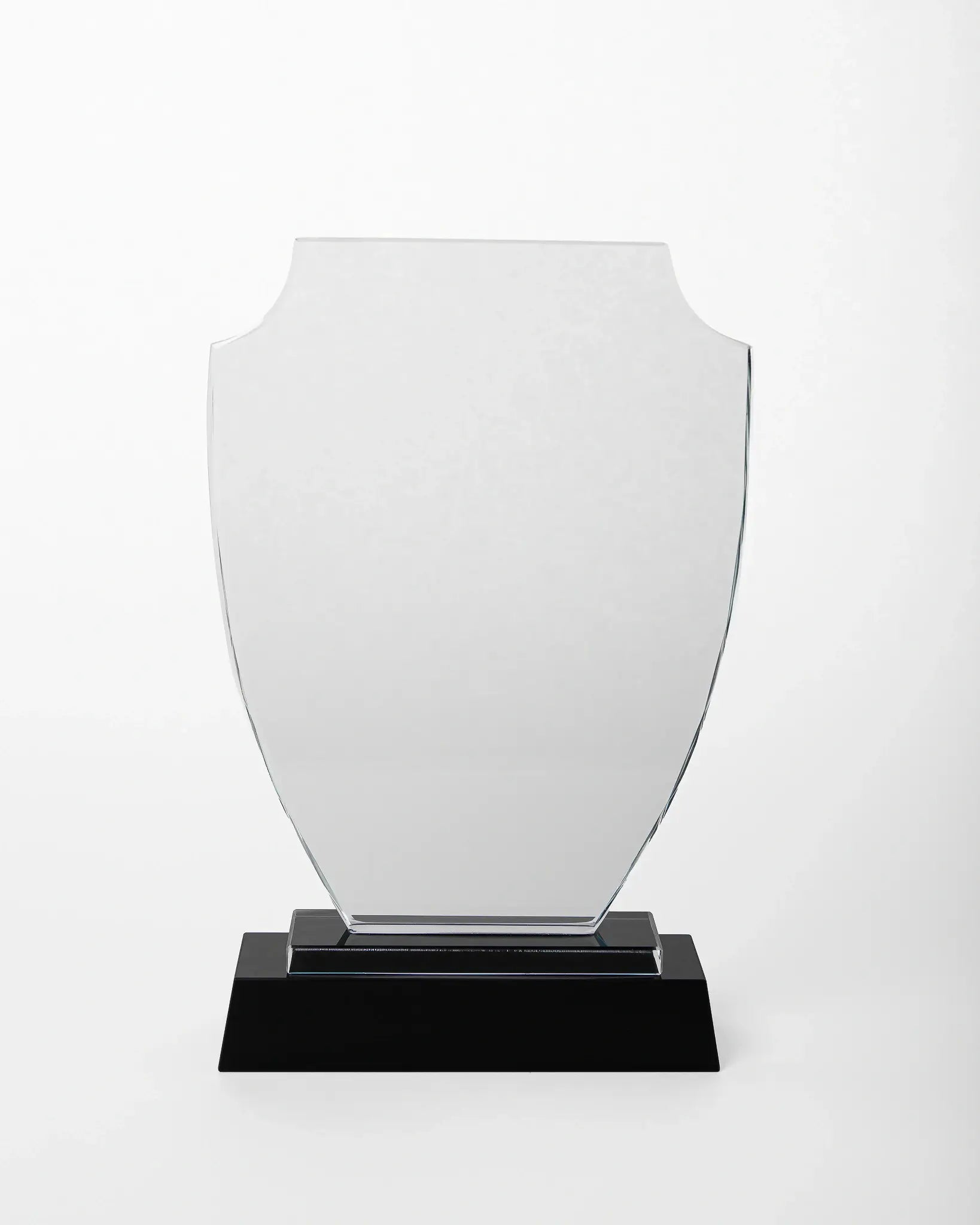 LARGE CRYSTAL AWARD WITH BLACK BASE C-2