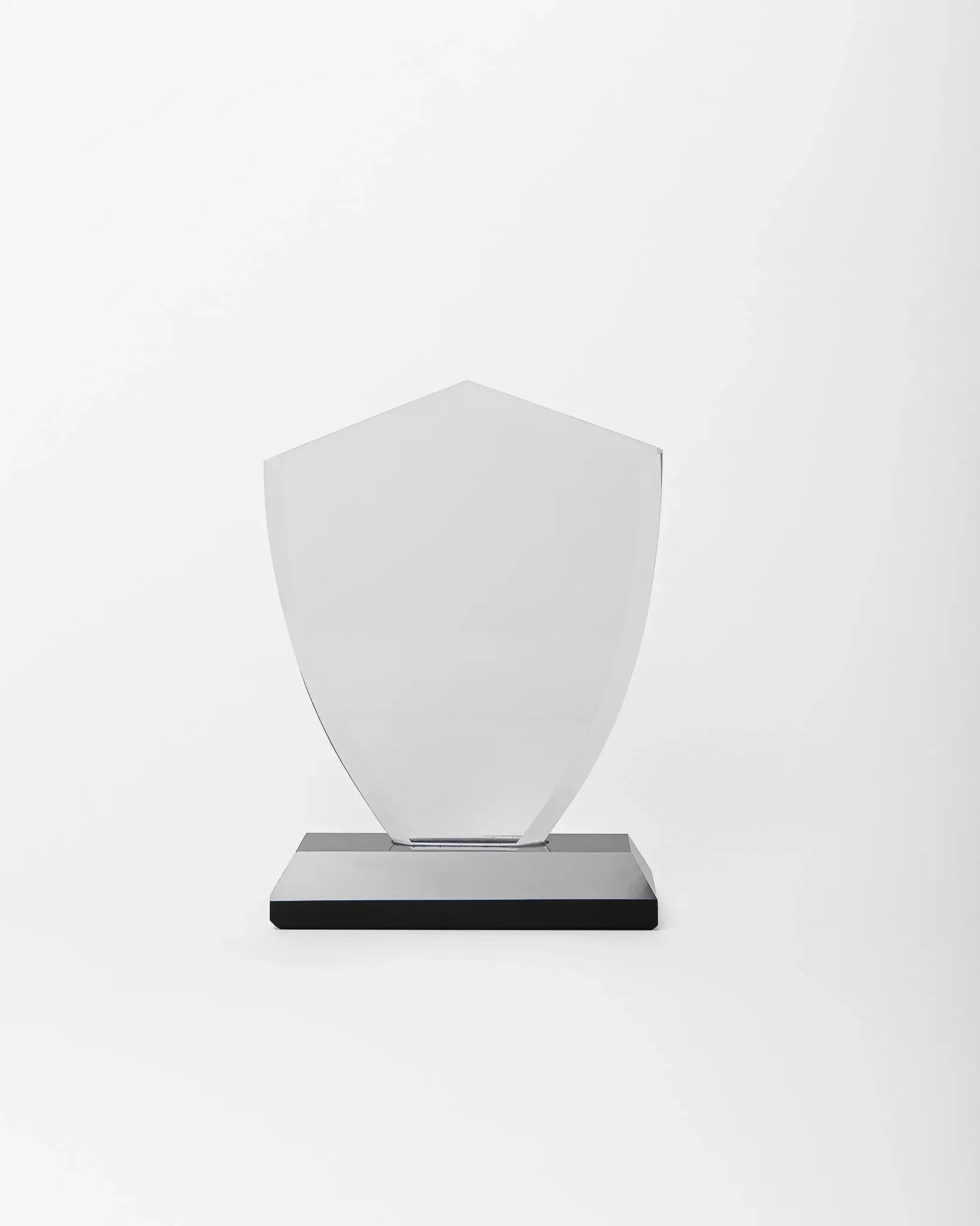SMALL CRYSTAL AWARD WITH BLACK BASE C-34