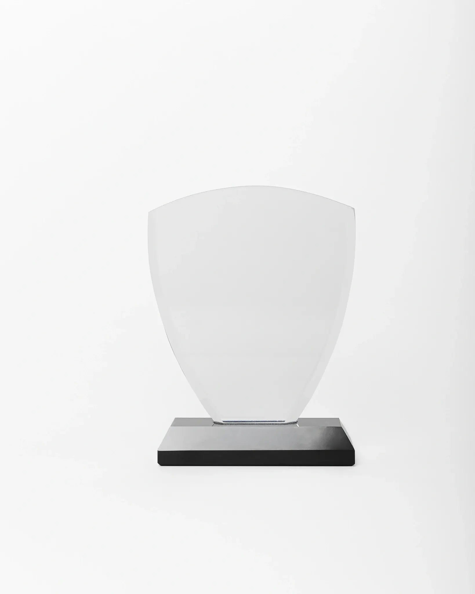 SMALL CRYSTAL AWARD WITH BLACK BASE C-35