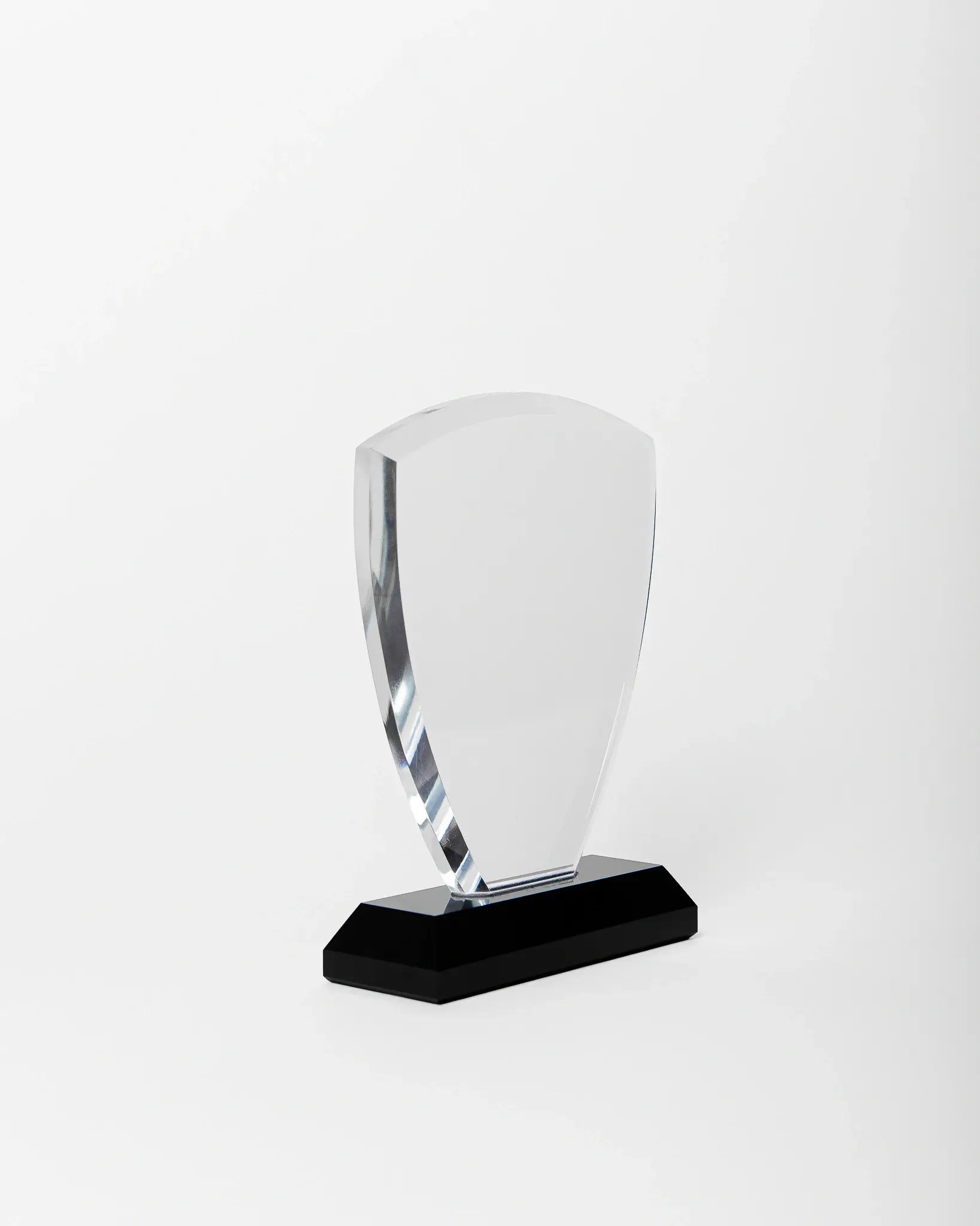 SMALL CRYSTAL AWARD WITH BLACK BASE C-35