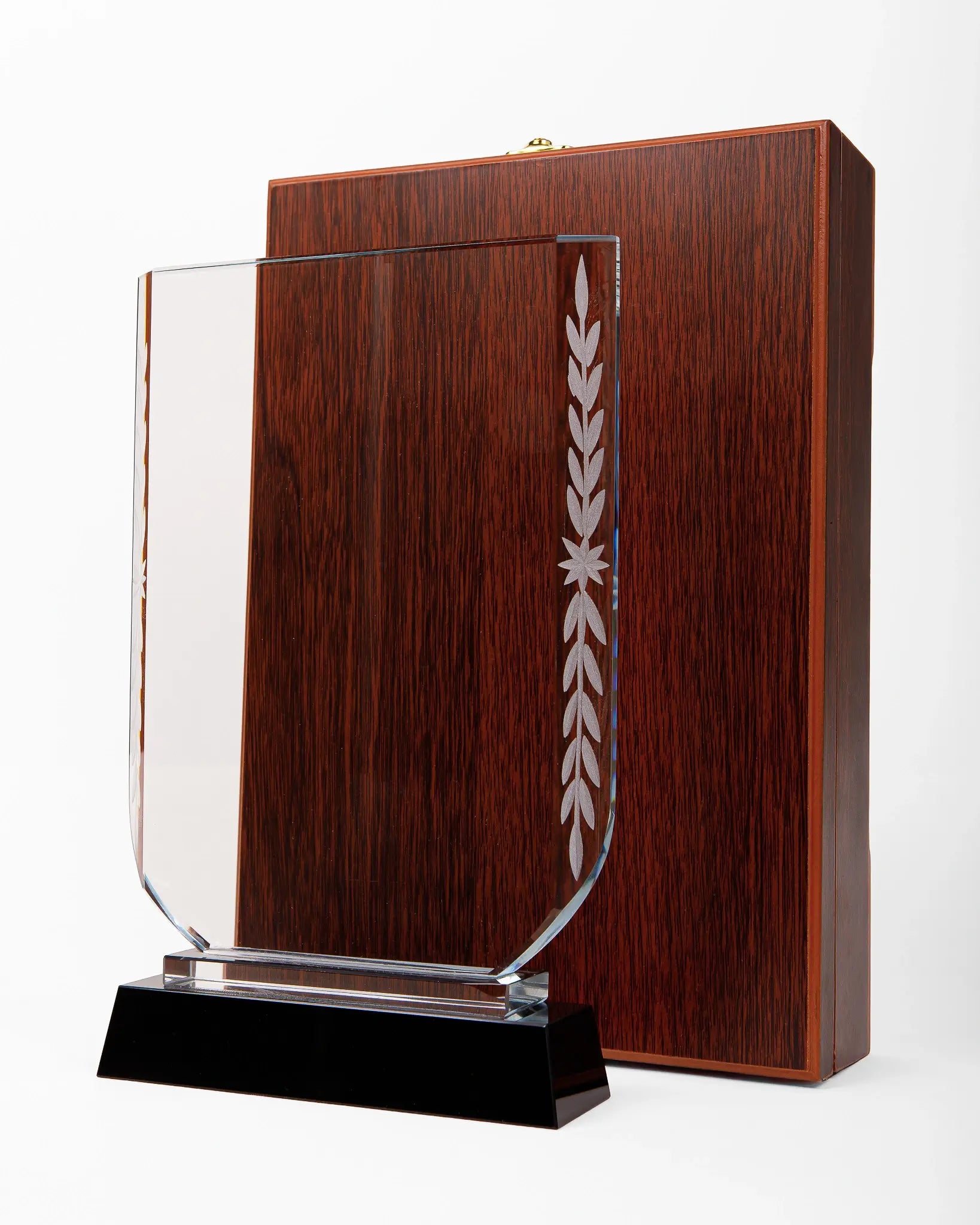 CRYSTAL AWARD WITH BLACK BASE C-41