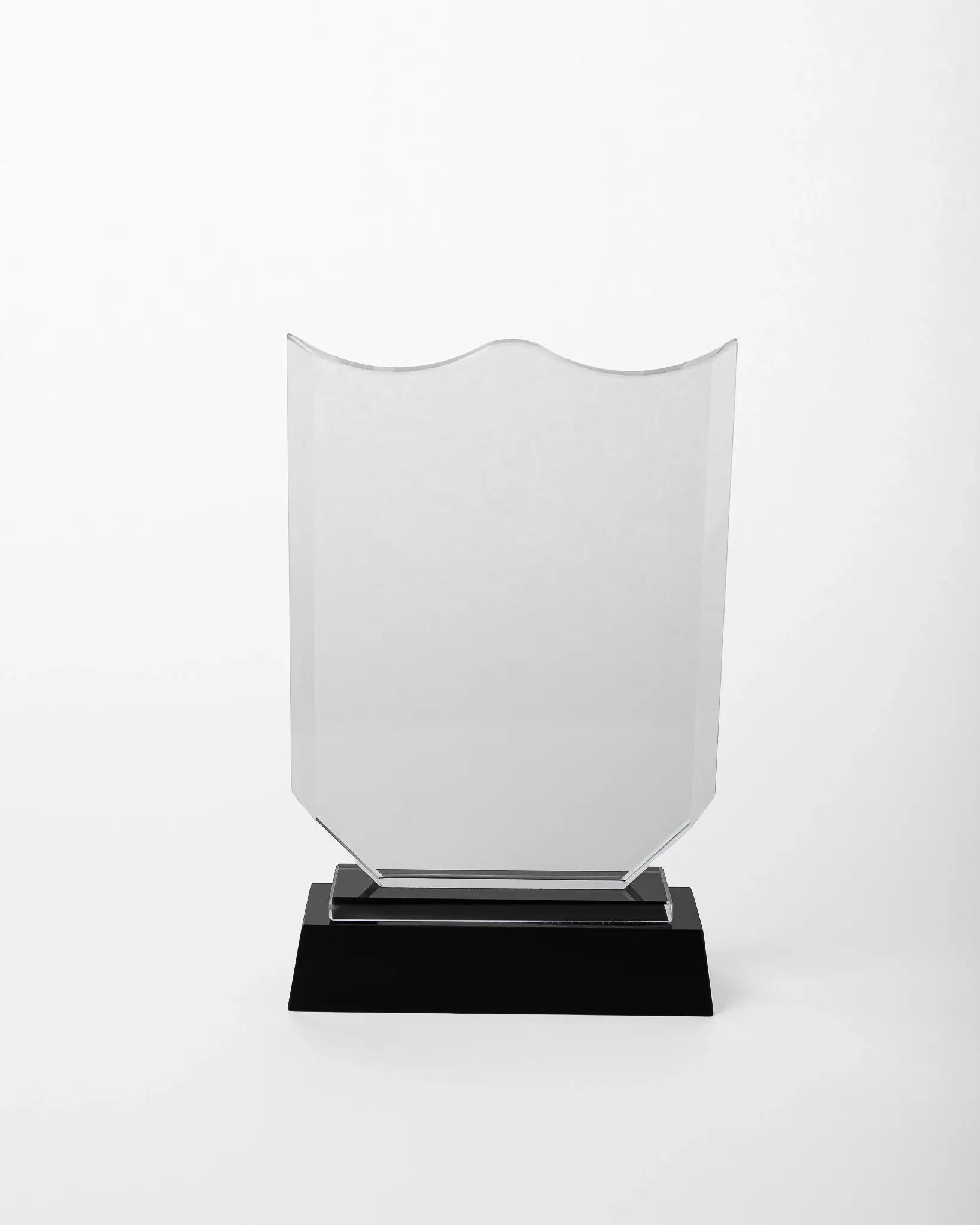 MEDIUM CRYSTAL AWARD WITH BLACK BASE C-8