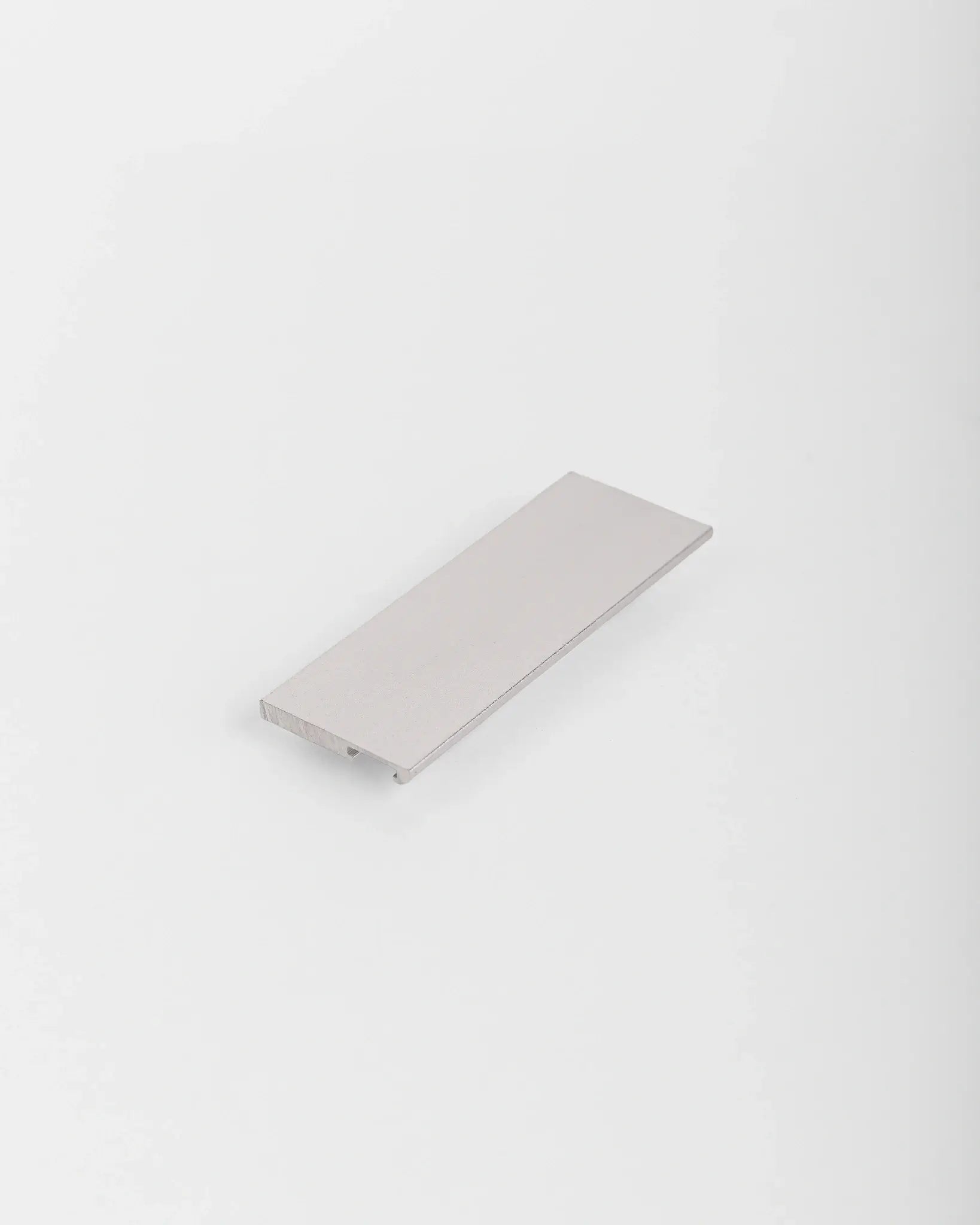 SIMPLE SILVER METAL BADGE F-04