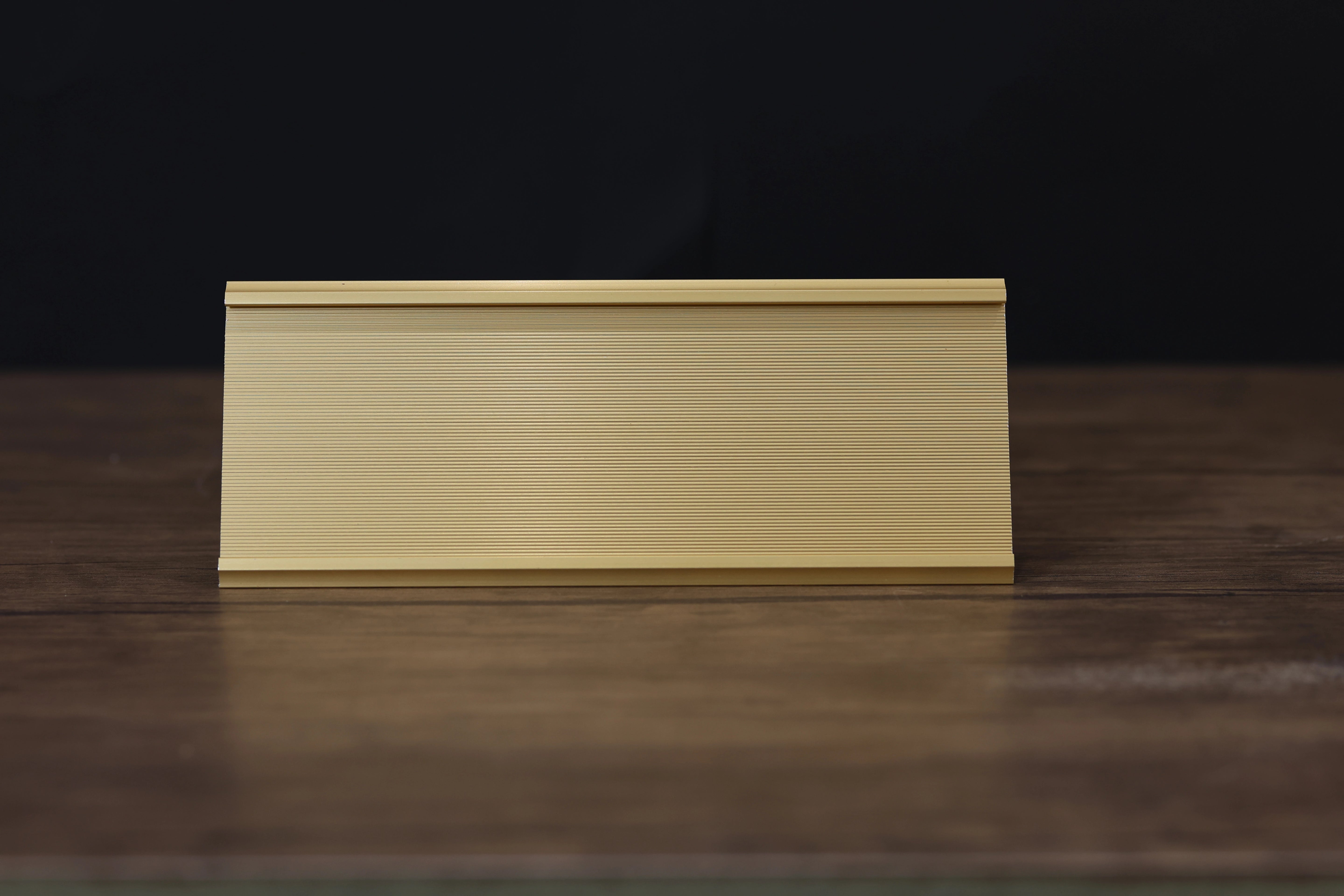 GOLD ALUMINUM STAND – 8×24 CM F-11