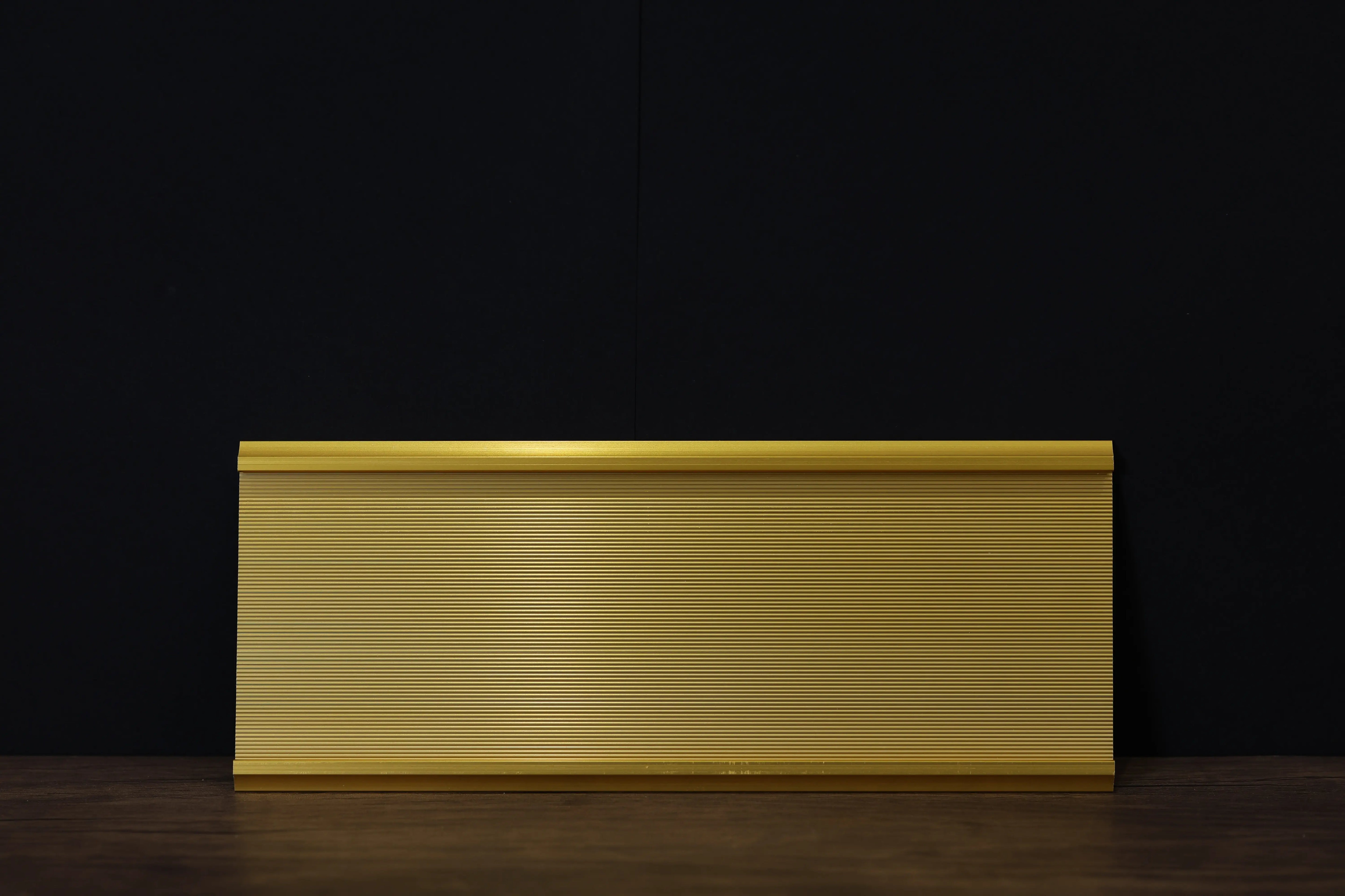 GOLD SNAP ALUMINUM STAND – 8×24 CM F-09