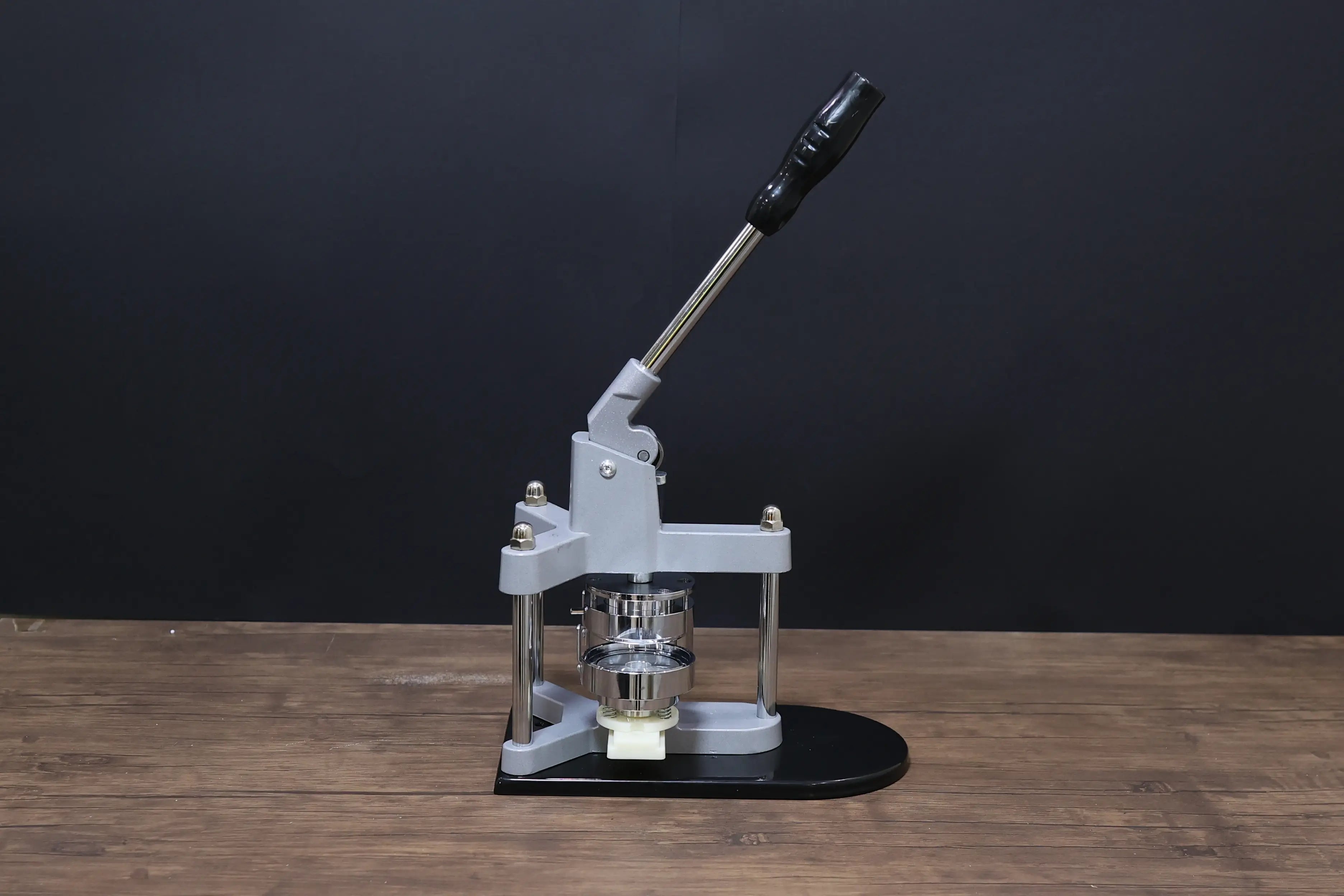 BUTTON HEAT PRESS MACHINE MN-07 ( WHOLESALE  )