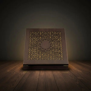 Medium Wooden Plate – Gold & White