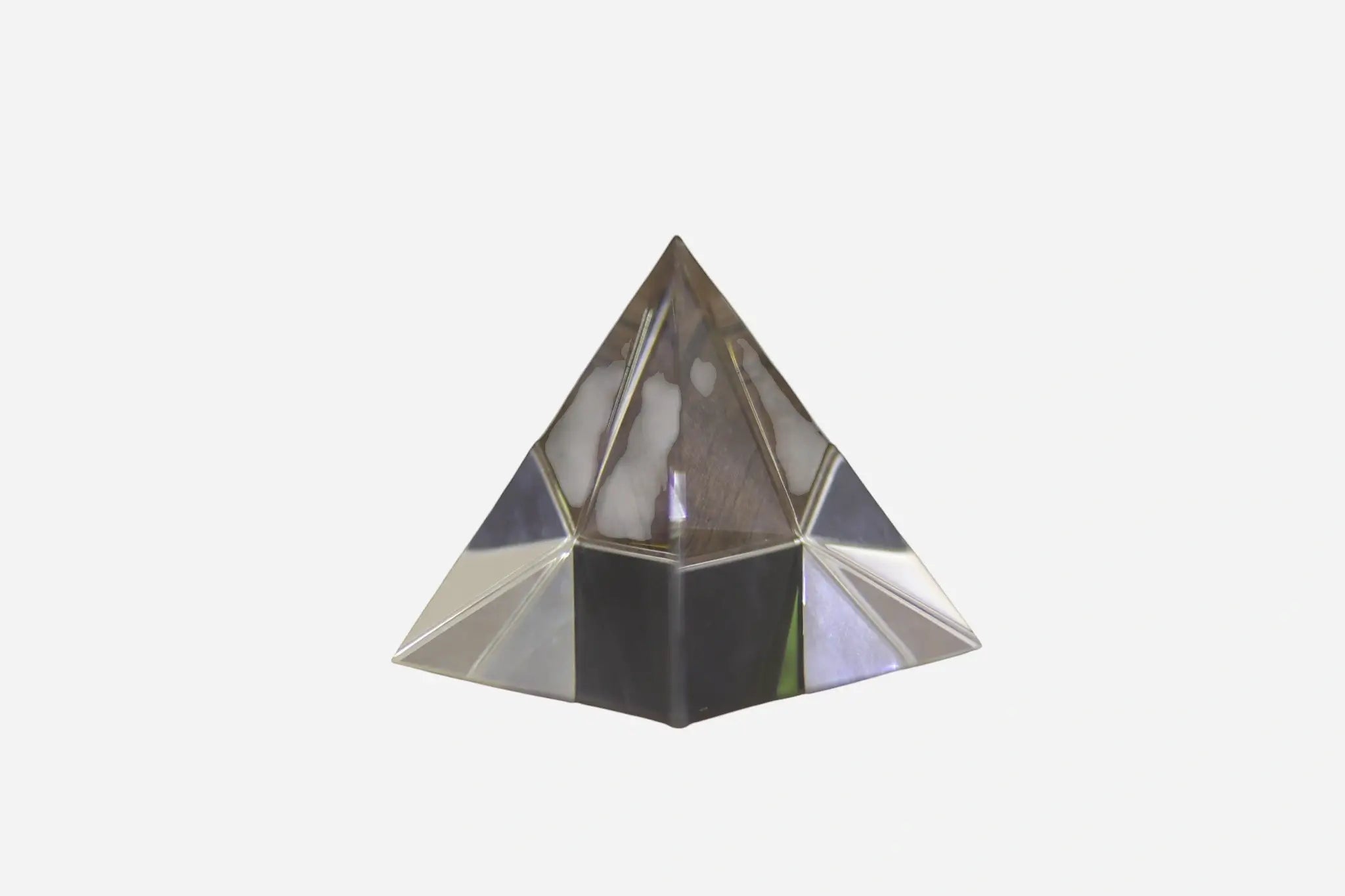 TRIANGULAR CRYSTAL PYRAMID P-5