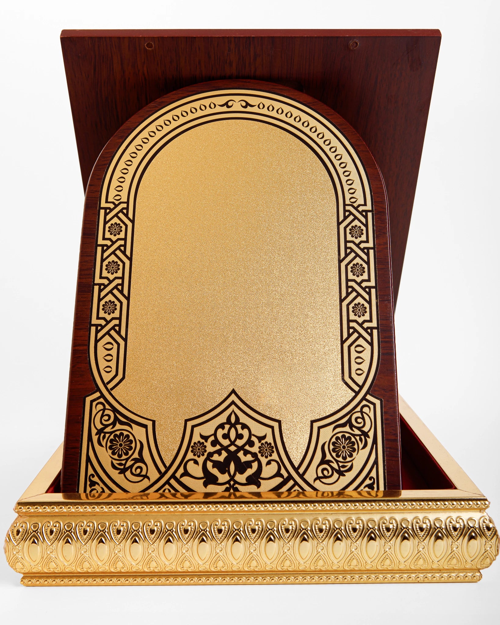 WOODEN QURAN AWARD WITH GOLD FINISH W-29