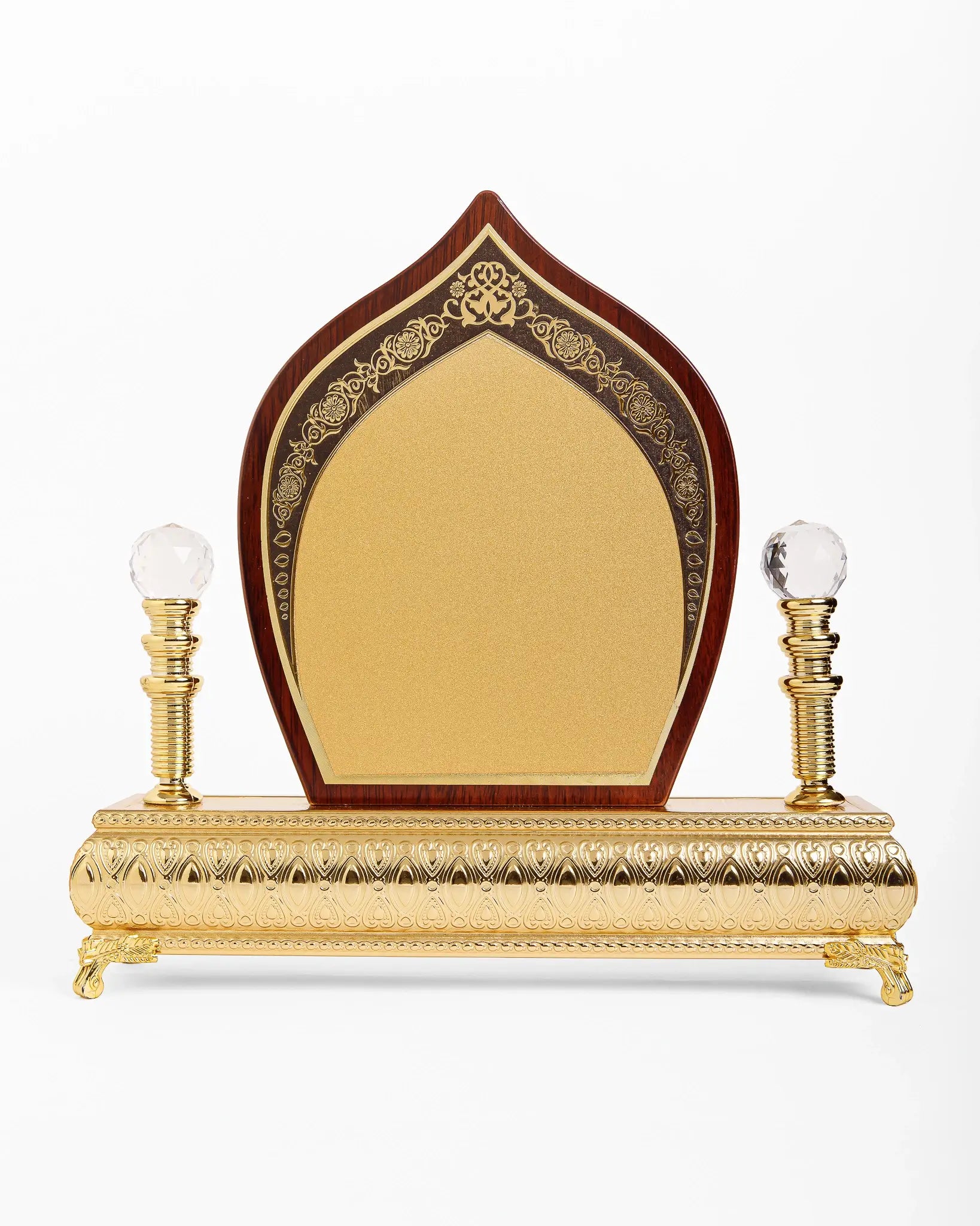 MEDIUM B GATE AWARD WITH GOLD FINISH W-32B