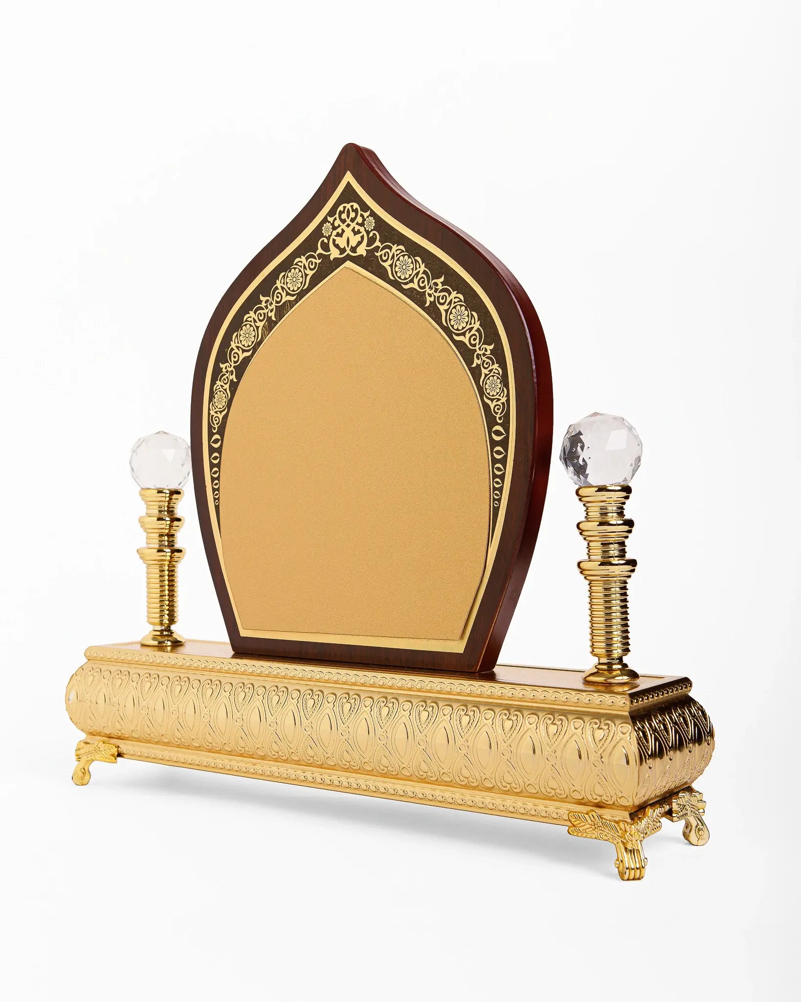 MEDIUM B GATE AWARD WITH GOLD FINISH W-32B