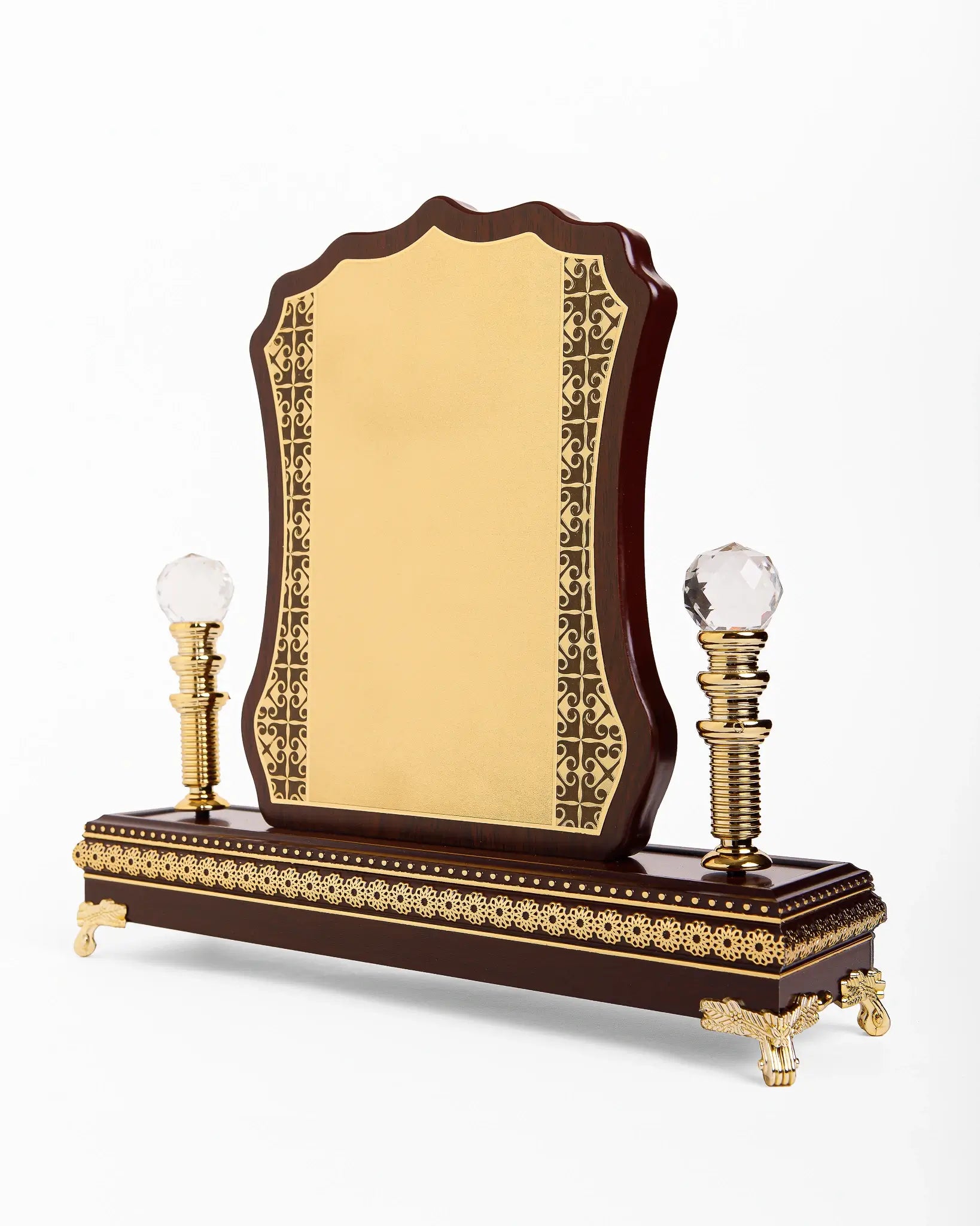 MEDIUM WOODEN GATE AWARD WITH GOLD FINISH W-34