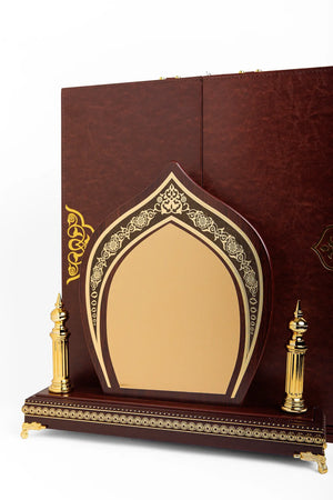 LARGE WOODEN GATE AWARD W-4001