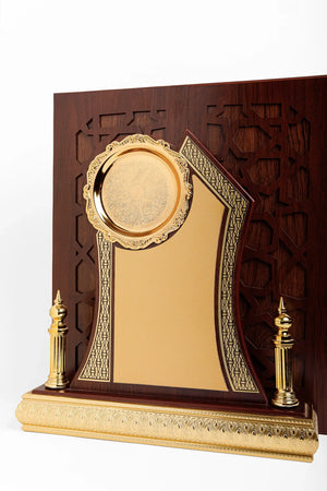 LARGE ROUND WOODEN GATE AWARD W-41