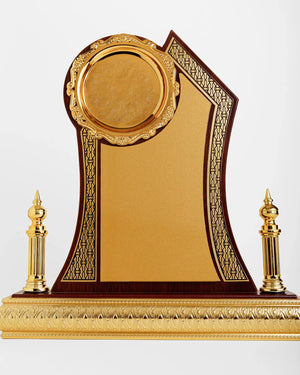 LARGE ROUND WOODEN GATE AWARD W-41