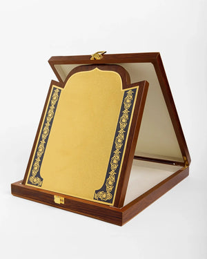 MEDIUM ORNATE WOODEN SHIELD WW-07