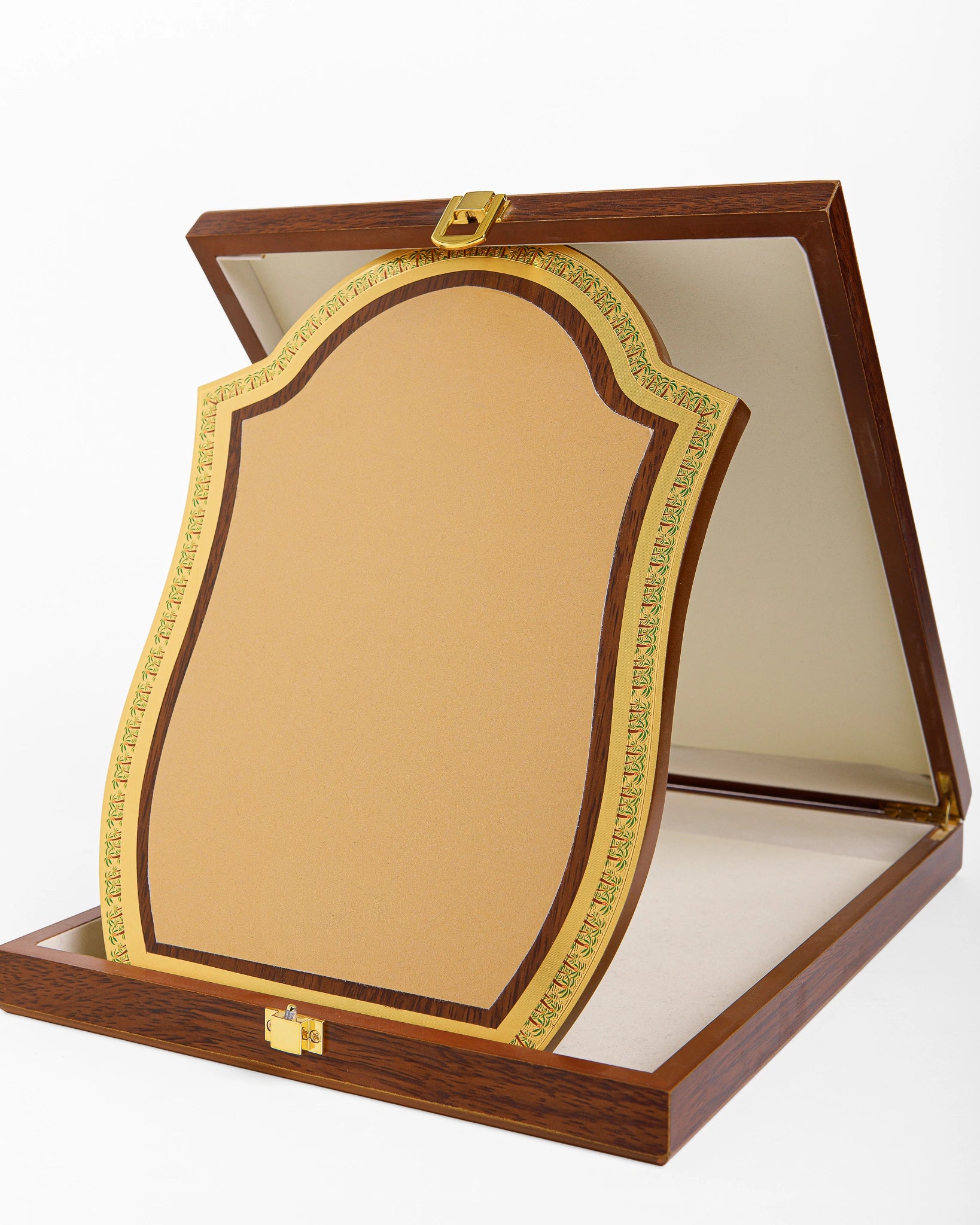 MEDIUM WOODEN AWARD WITH FRAME WW-20