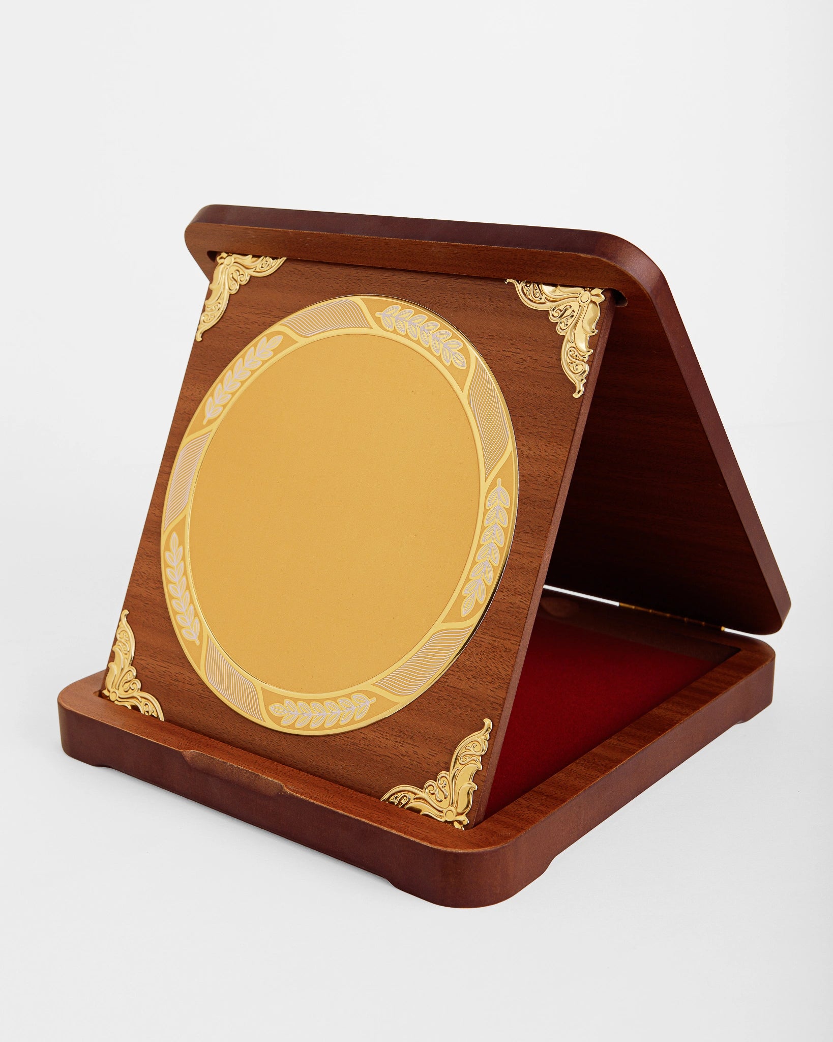 WOODEN AWARD WITH GOLD EMBLEM WW-25G