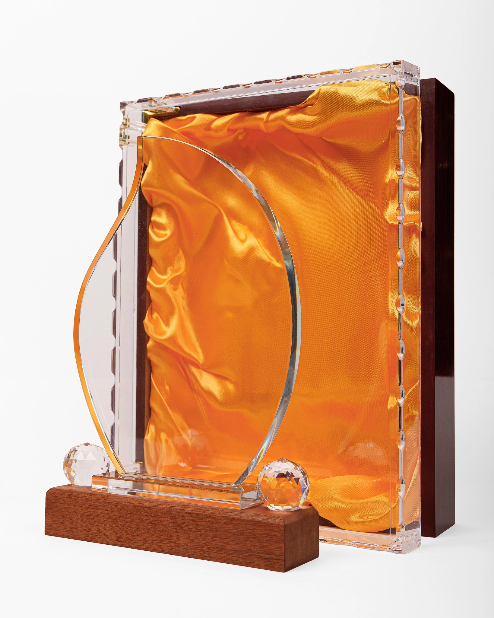 CRYSTAL AWARD WITH WOODEN BASE WW-34 ( WHOLESALE )