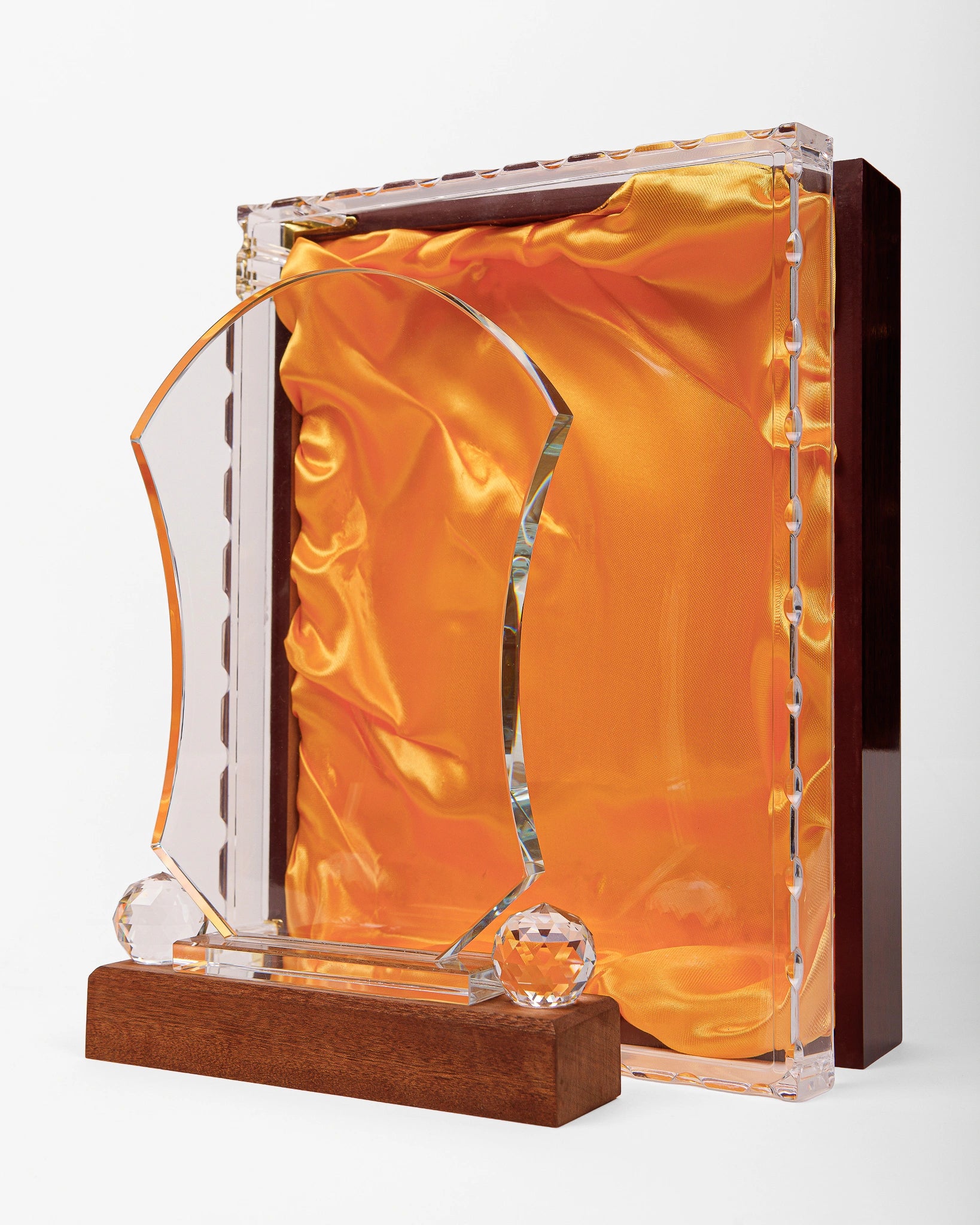 CRYSTAL AWARD WITH WOODEN BASE WW-35 ( WHOLESALE )