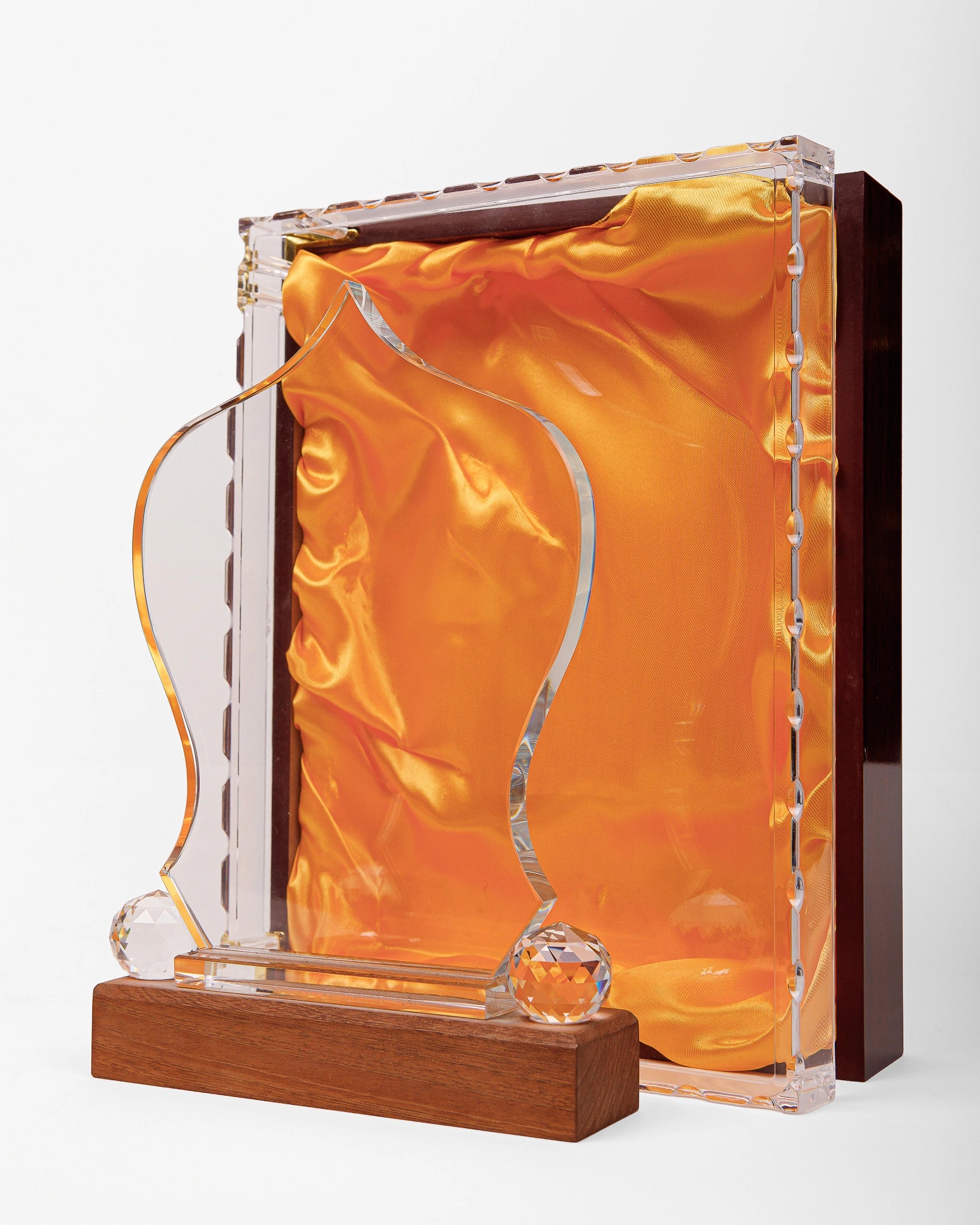 CRYSTAL AWARD WITH WOODEN BASE WW-36 ( WHOLESALE )